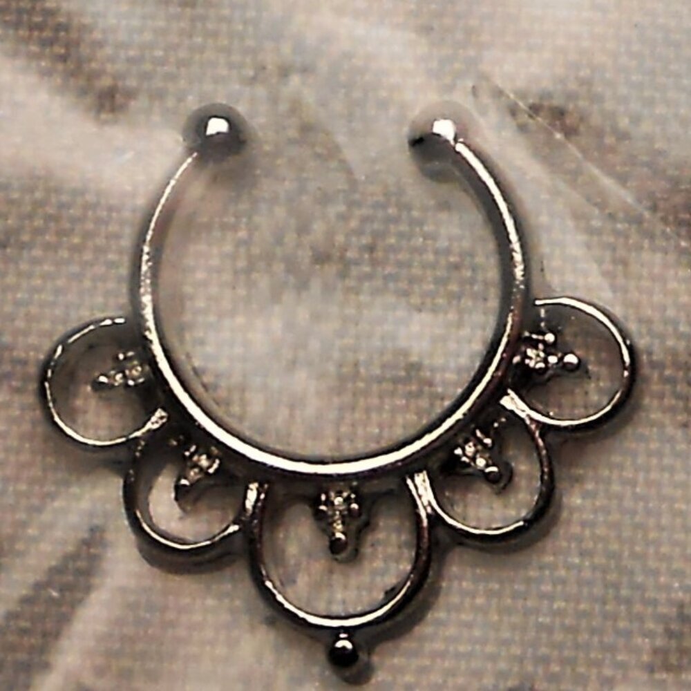 No11- Fake 10mm Septum Ring - new, repackaged, silver color
